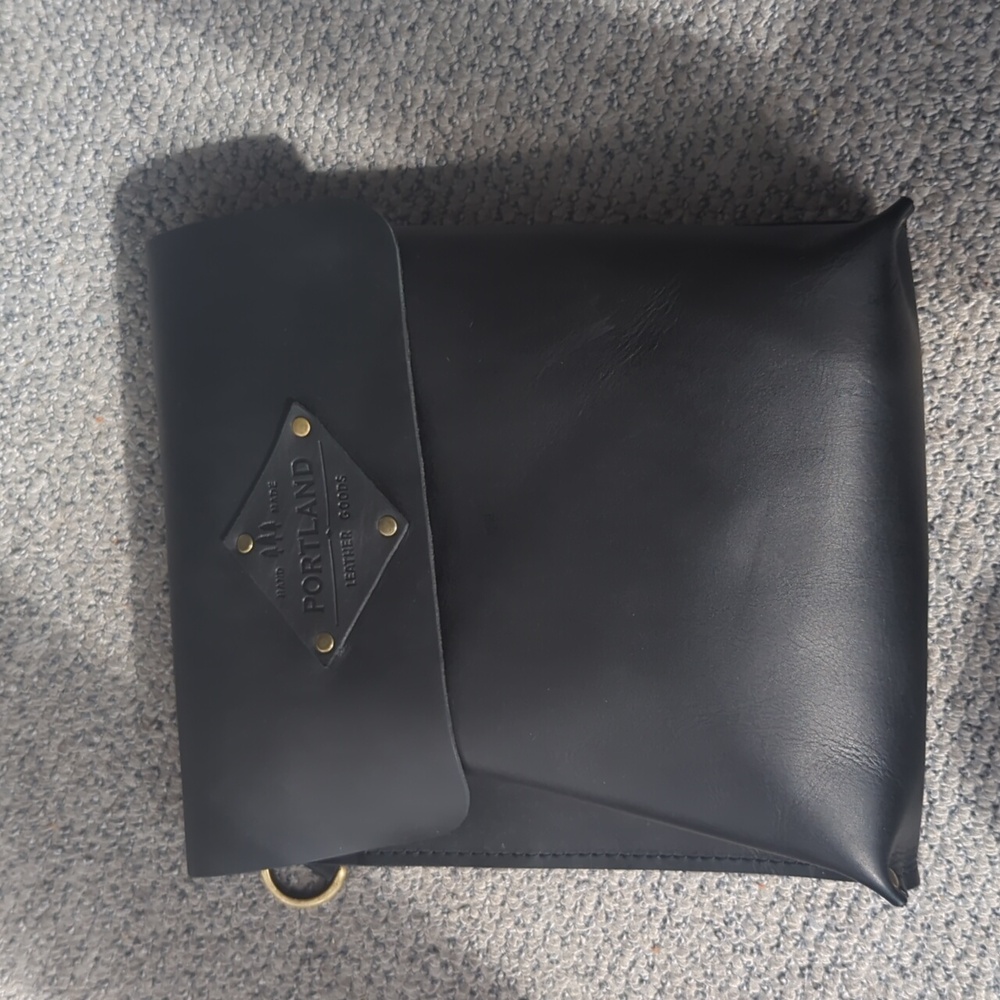 Portland Leather Goods C Grade Hawkeye Black